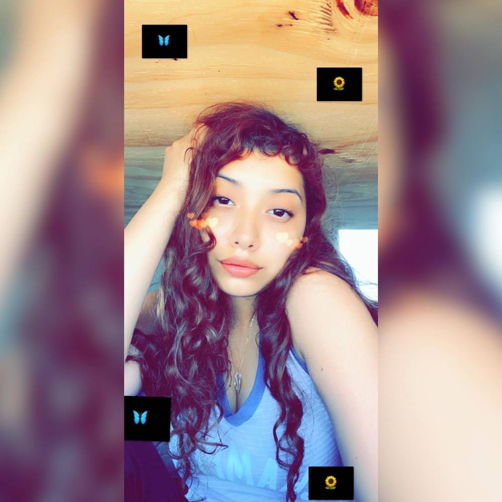 Meet your Posher, Crystal